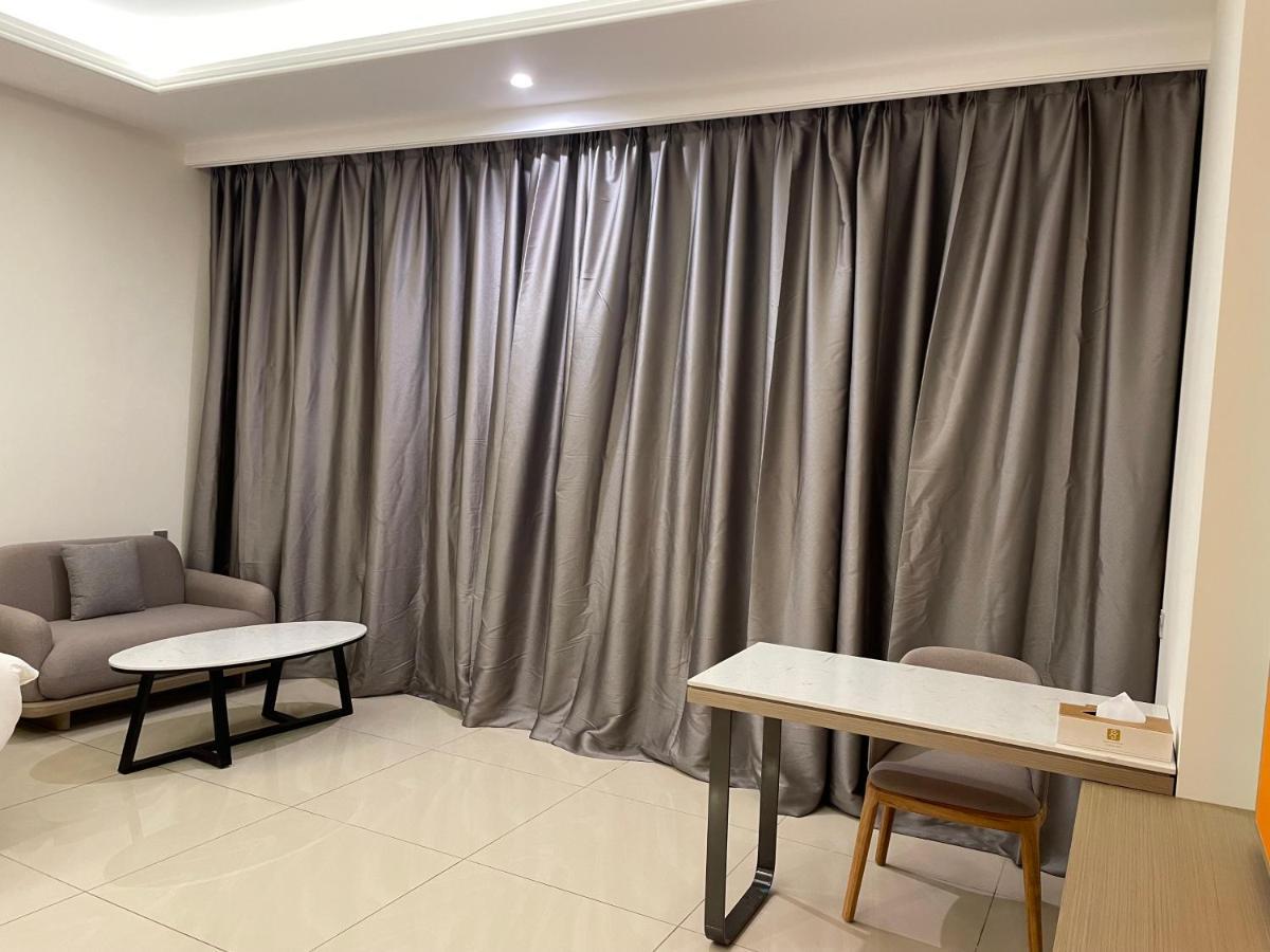 Season Inn Hotel_Al Hail Seeb Exterior foto